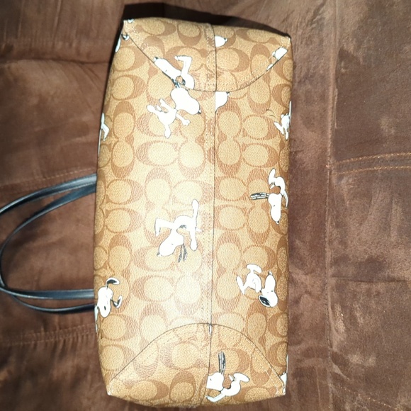 Coach × Peanuts Snoopy Tote - Picture 8 of 10